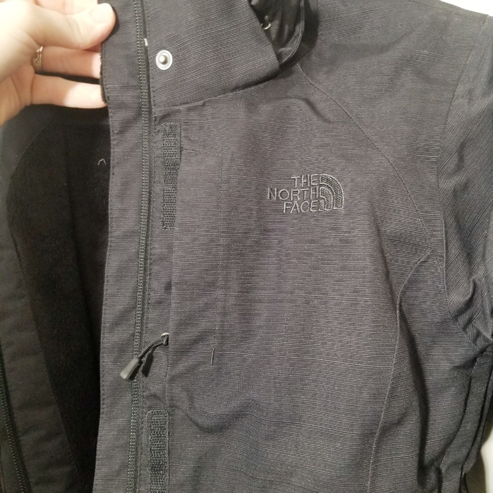 The North Face Inlux Insulated Hooded Jacket - Picture 3 of 8